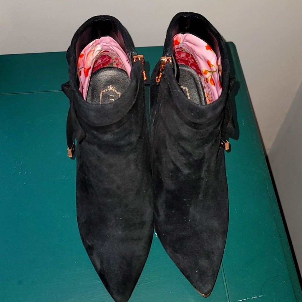 Dress booties